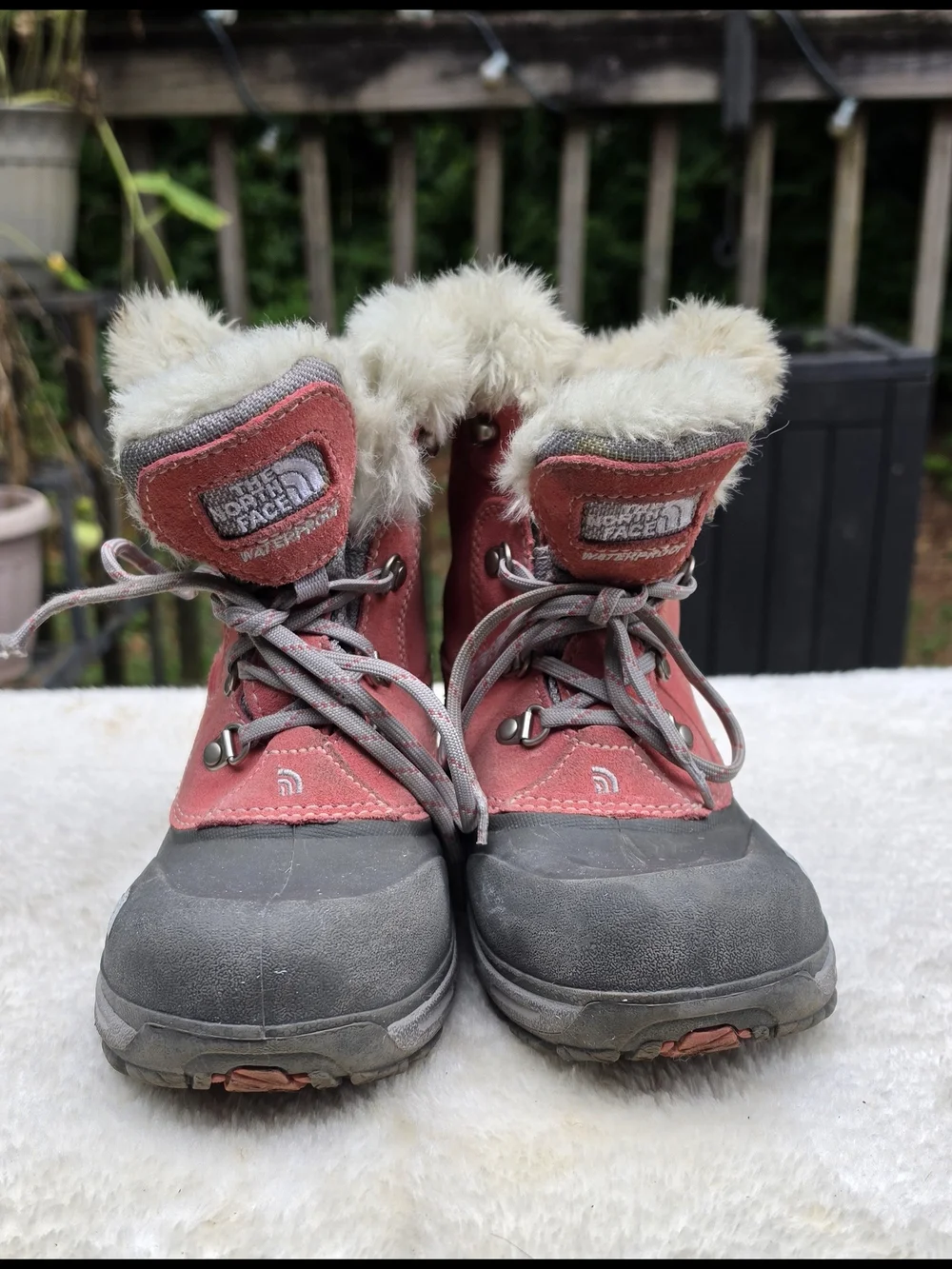 The North Face Girls Waterproof Snow Boots Pink Faux Fur Winter Boots Size 6